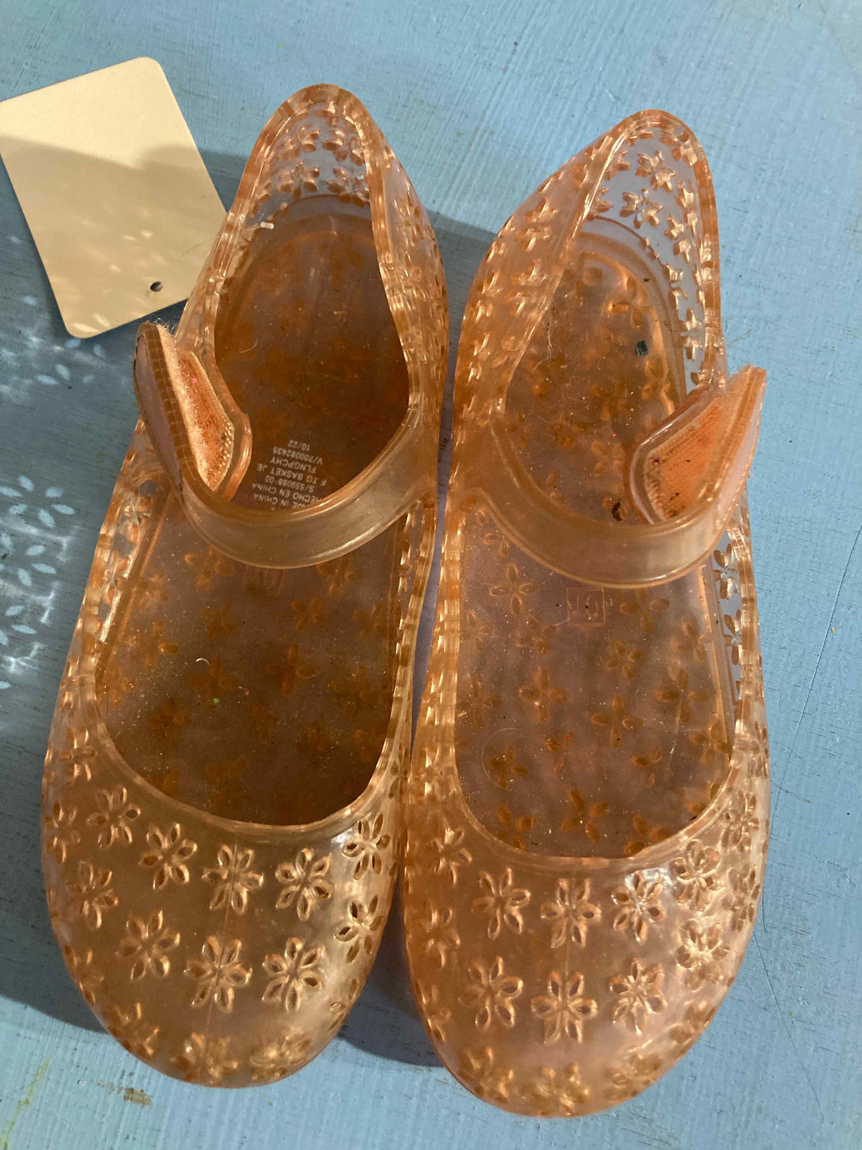 Old Navy pink jelly shoes size 10