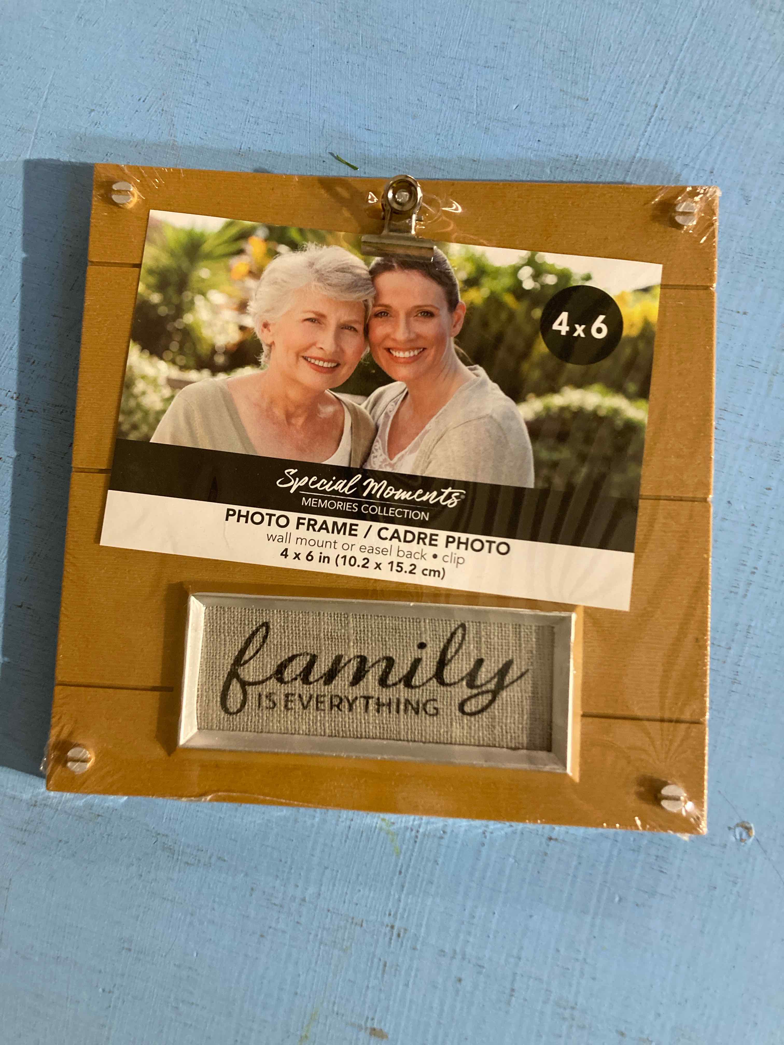 'Family Is Everything' Clipboard frame